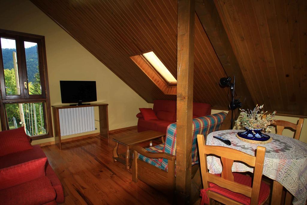 Hotel, Bungalows Y Camping Víu Екстериор снимка