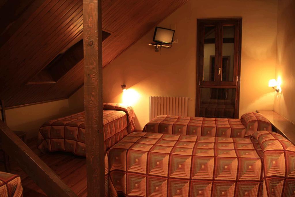 Hotel, Bungalows Y Camping Víu Екстериор снимка