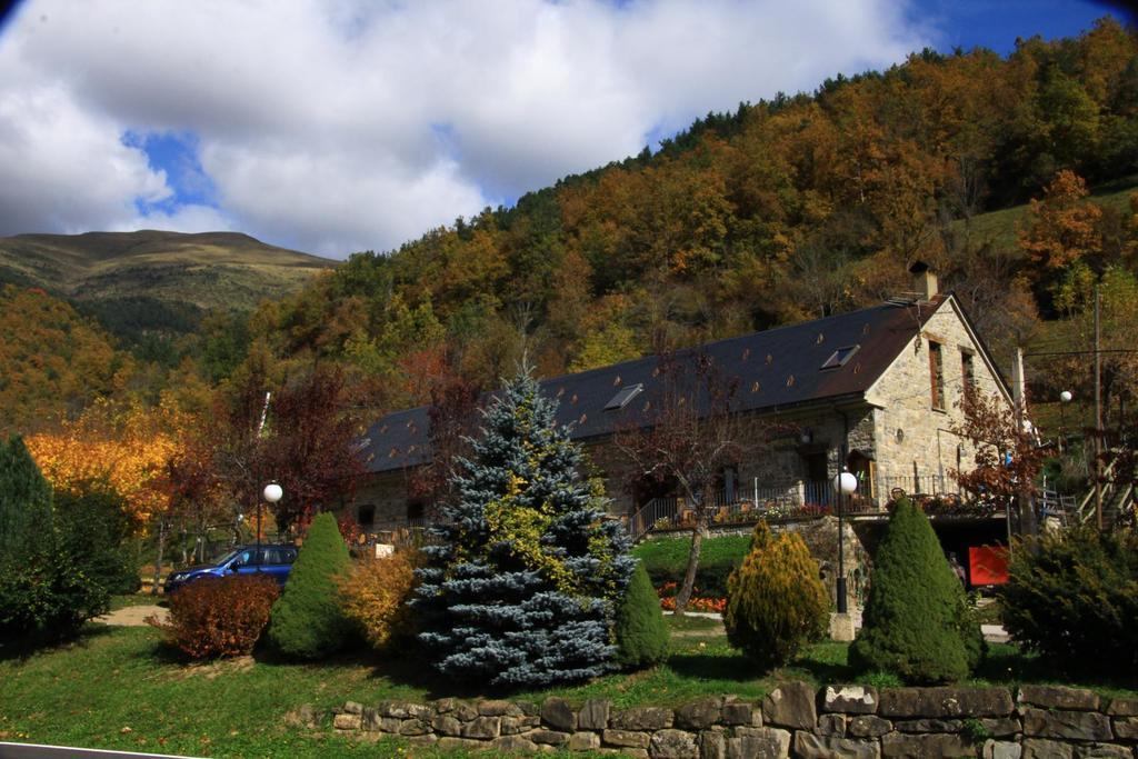 Hotel, Bungalows Y Camping Víu Екстериор снимка